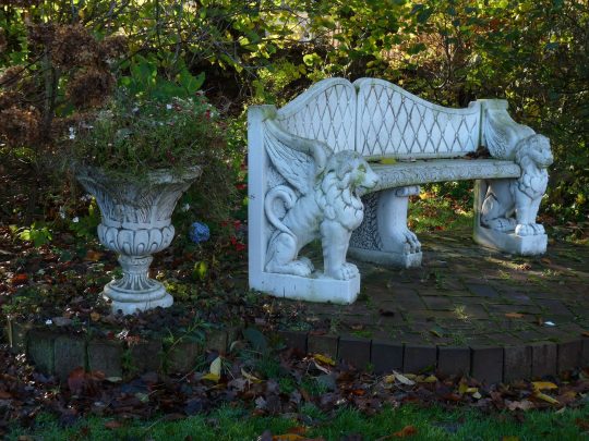 Permalink to Weiße Gartenbank Bänke